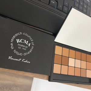 RCMA Vincent Kehoe - 18 Part Foundation/Concealer palette - #10 & 11